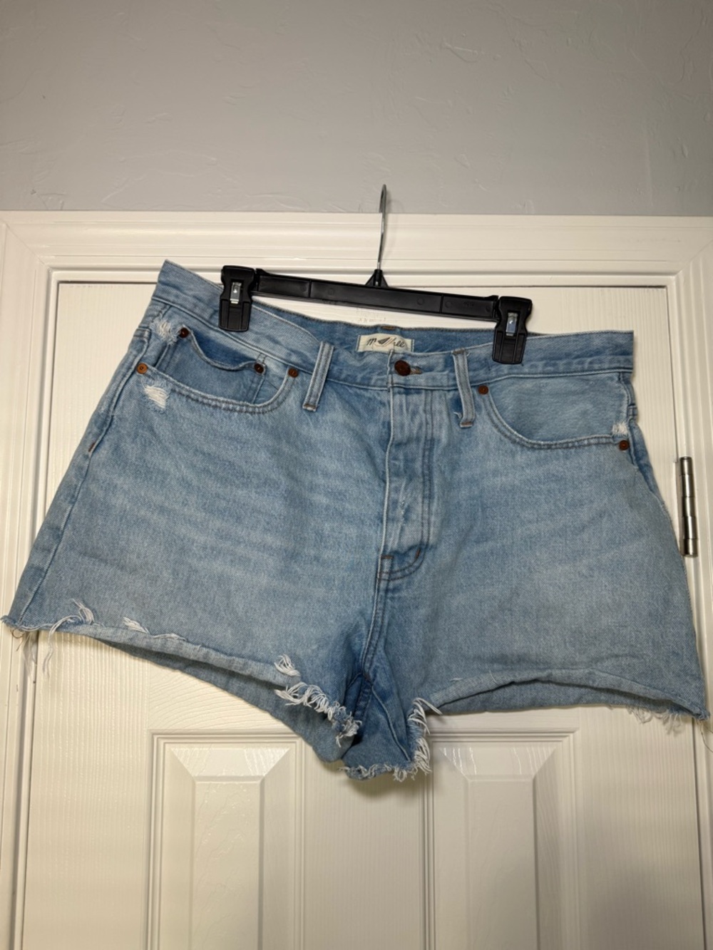 Madewell curvy relaxed denim shorts size 30